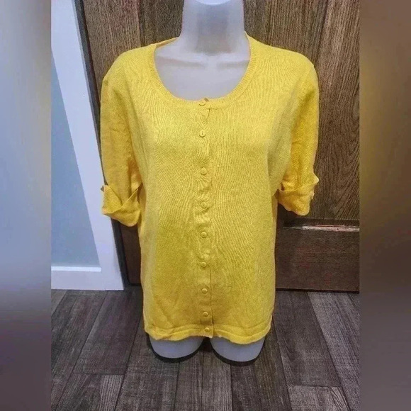sara morgan Sweaters - Sara Morgan Yellow Knit Button Front Cardigan Sweater Women’s Size Large